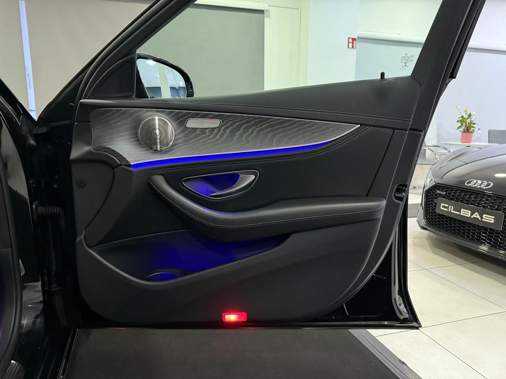 Mercedes-Benz E 300 2022