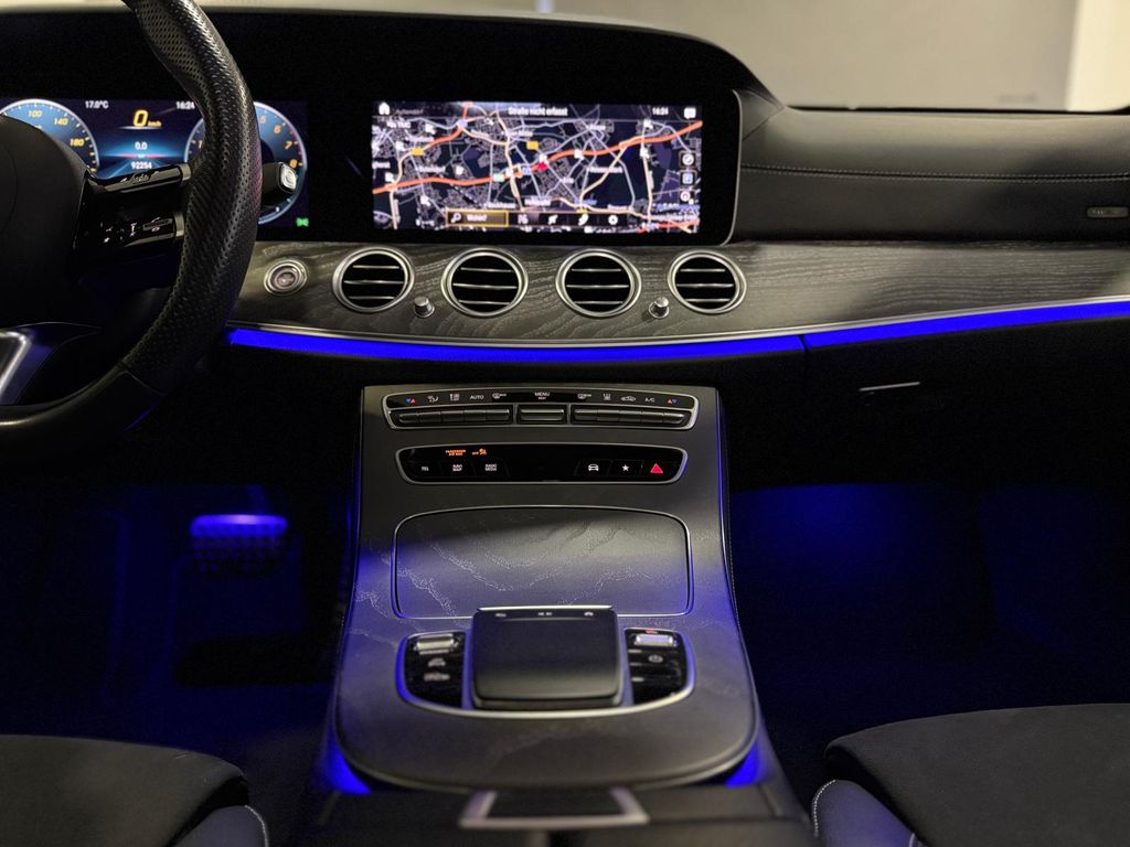 Mercedes-Benz E 300 2022