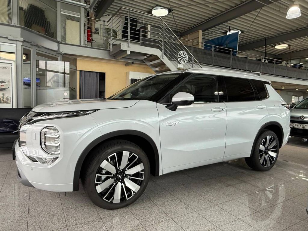 Mitsubishi Outlander 2025