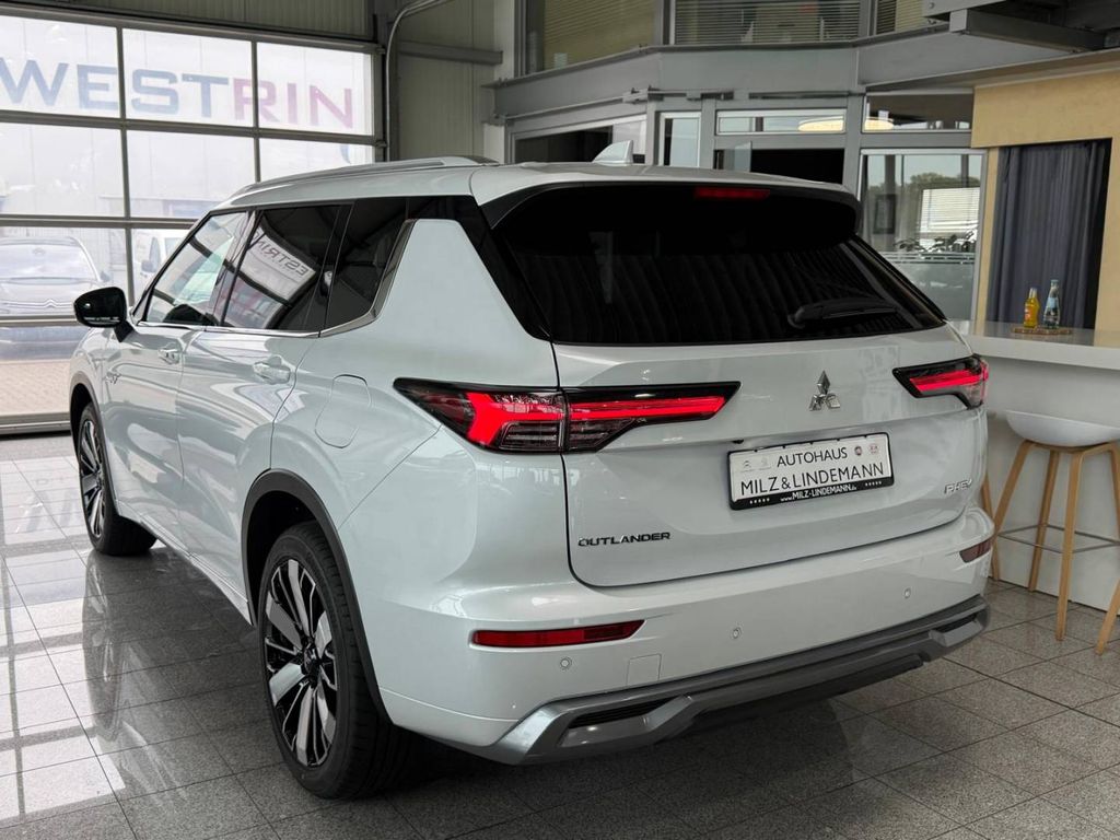 Mitsubishi Outlander 2025