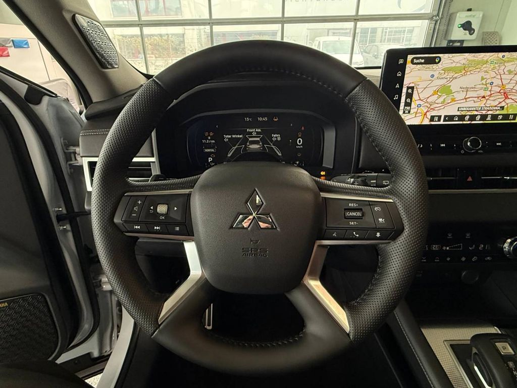 Mitsubishi Outlander 2025