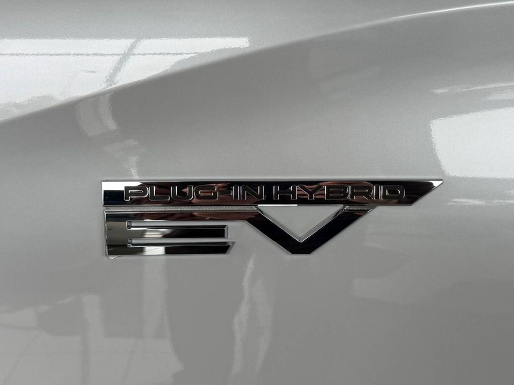 Mitsubishi Outlander 2025