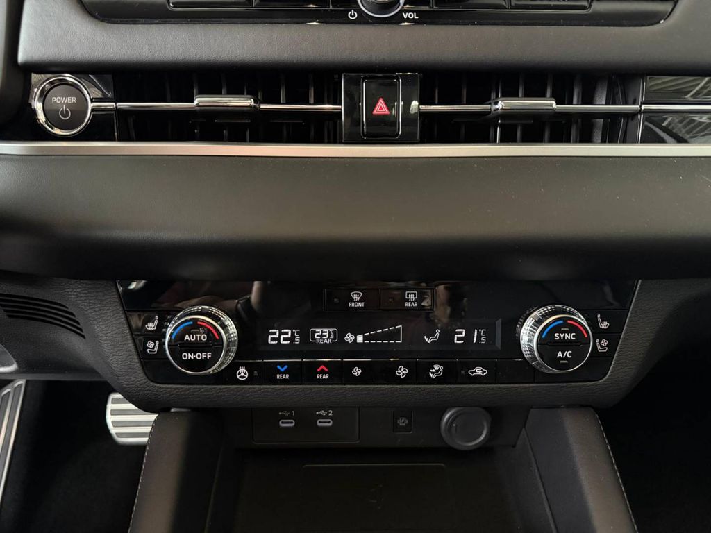 Mitsubishi Outlander 2025