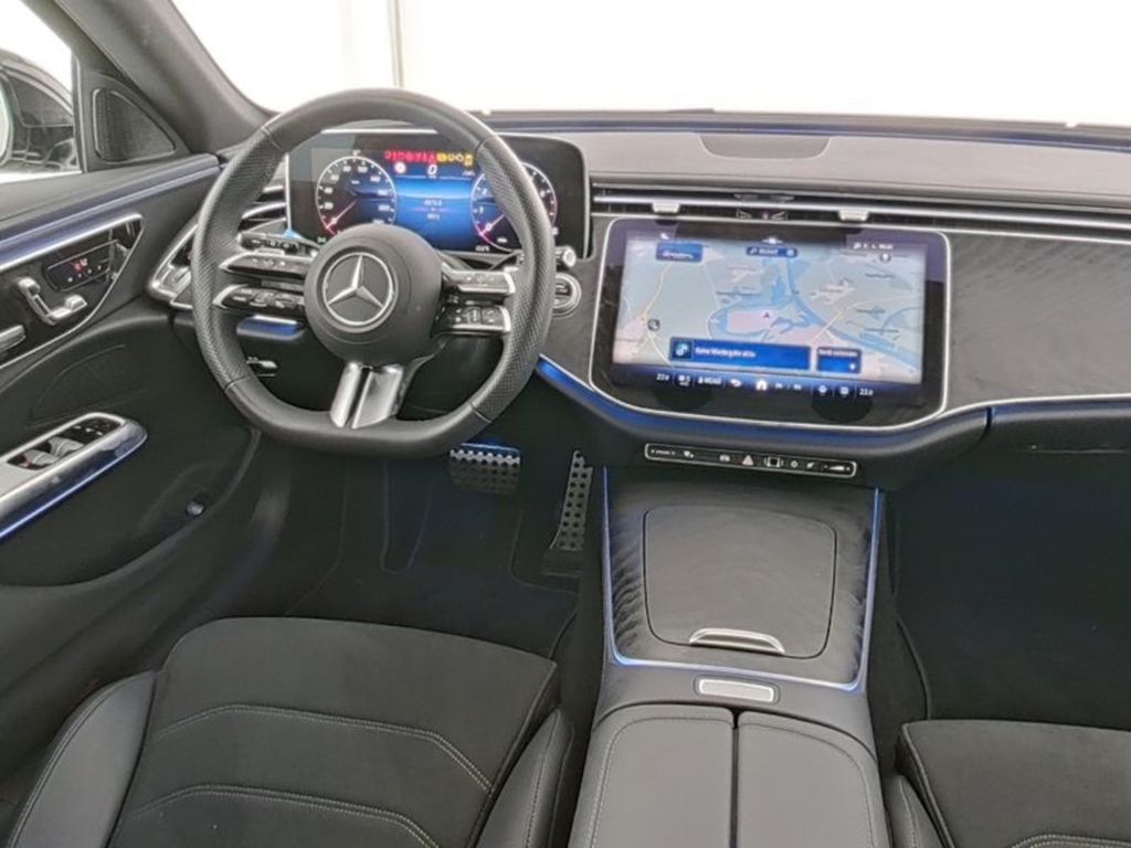 Mercedes-Benz E 200 2025