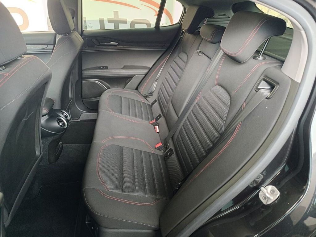 Alfa Romeo Stelvio 2021