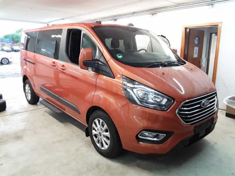 Ford Tourneo Custom 2021