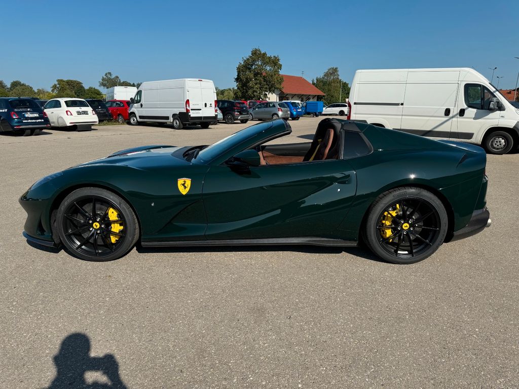 Ferrari 812 2024