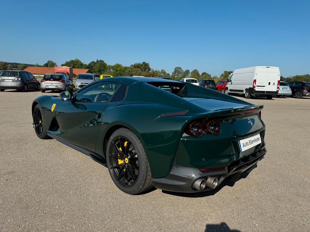 Ferrari 812 2024