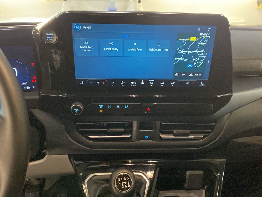 Ford Tourneo Custom 2025