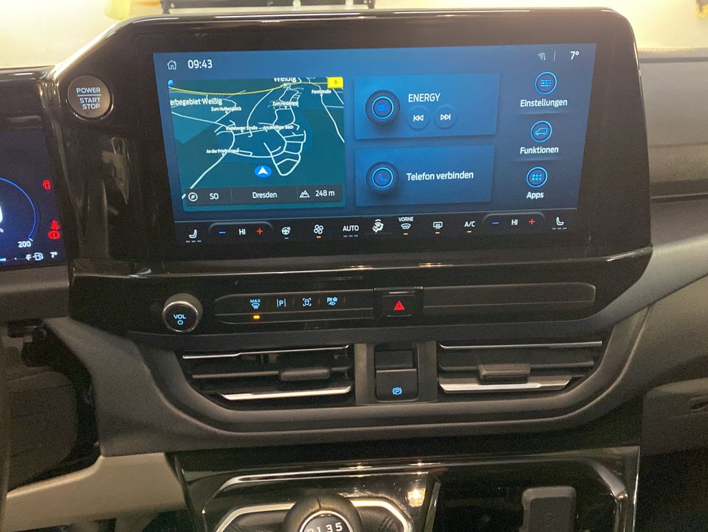 Ford Tourneo Custom 2025