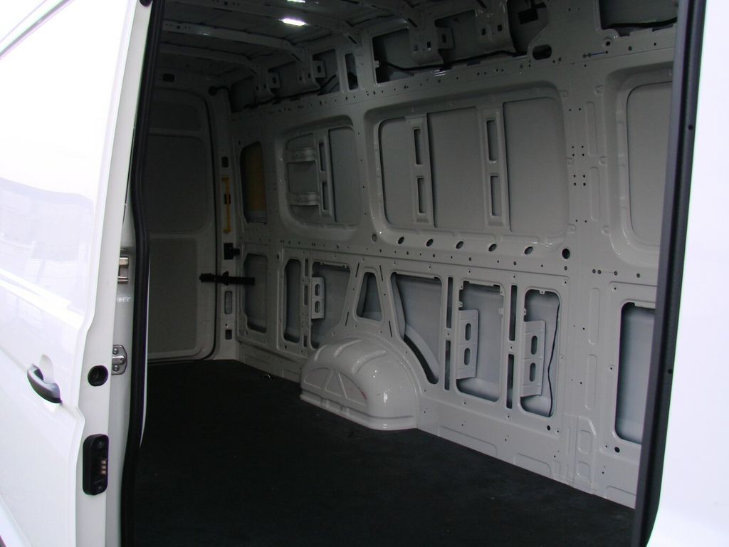 Volkswagen Crafter 2024