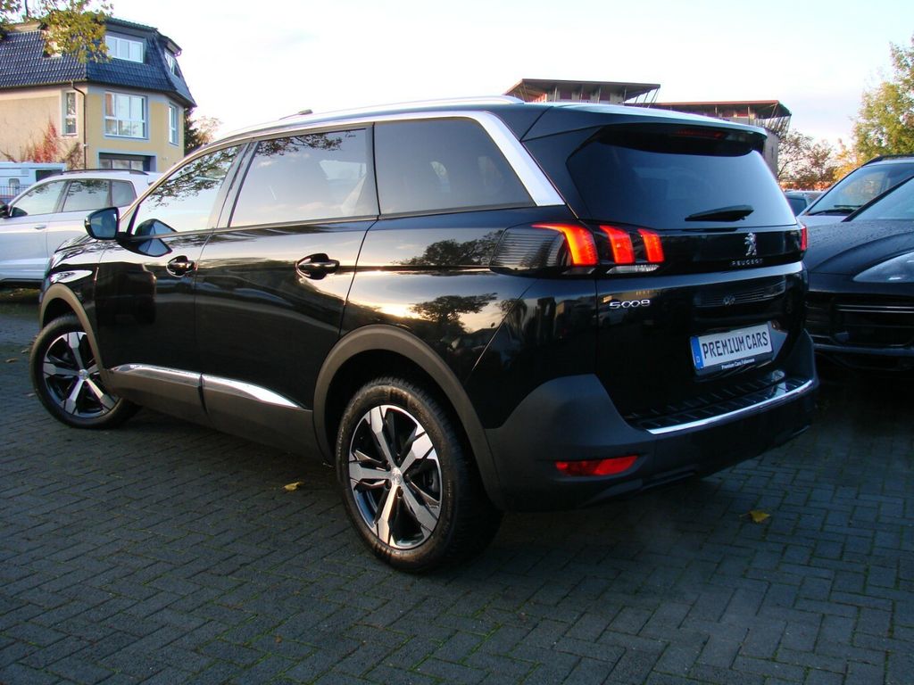 Peugeot 5008 2022