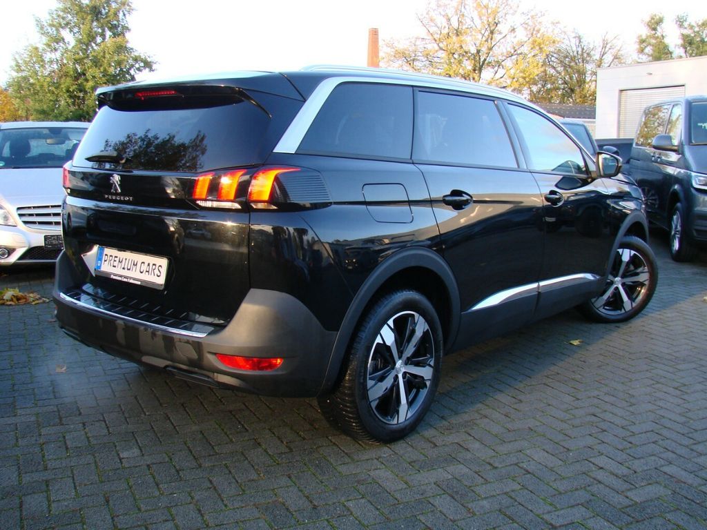 Peugeot 5008 2022