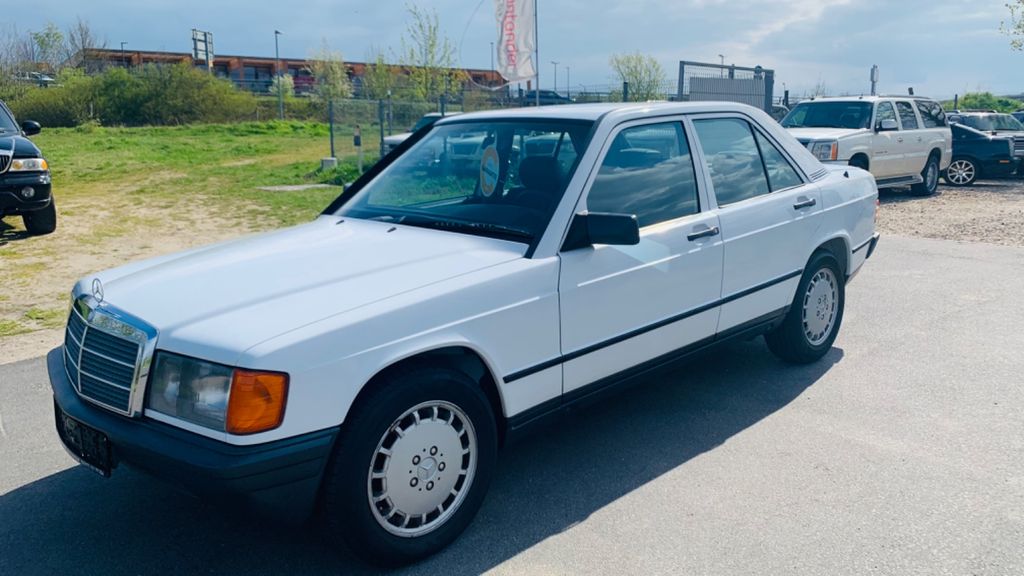 Mercedes-Benz 190 1987