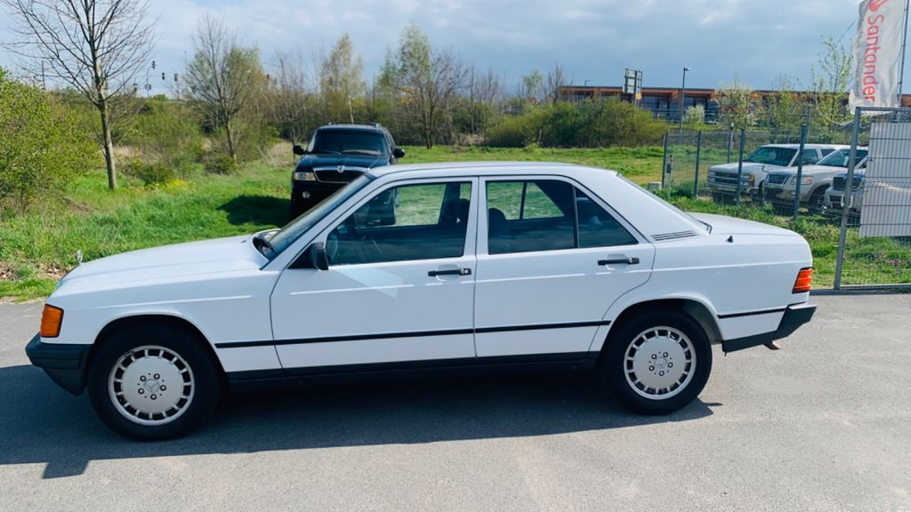 Mercedes-Benz 190 1987