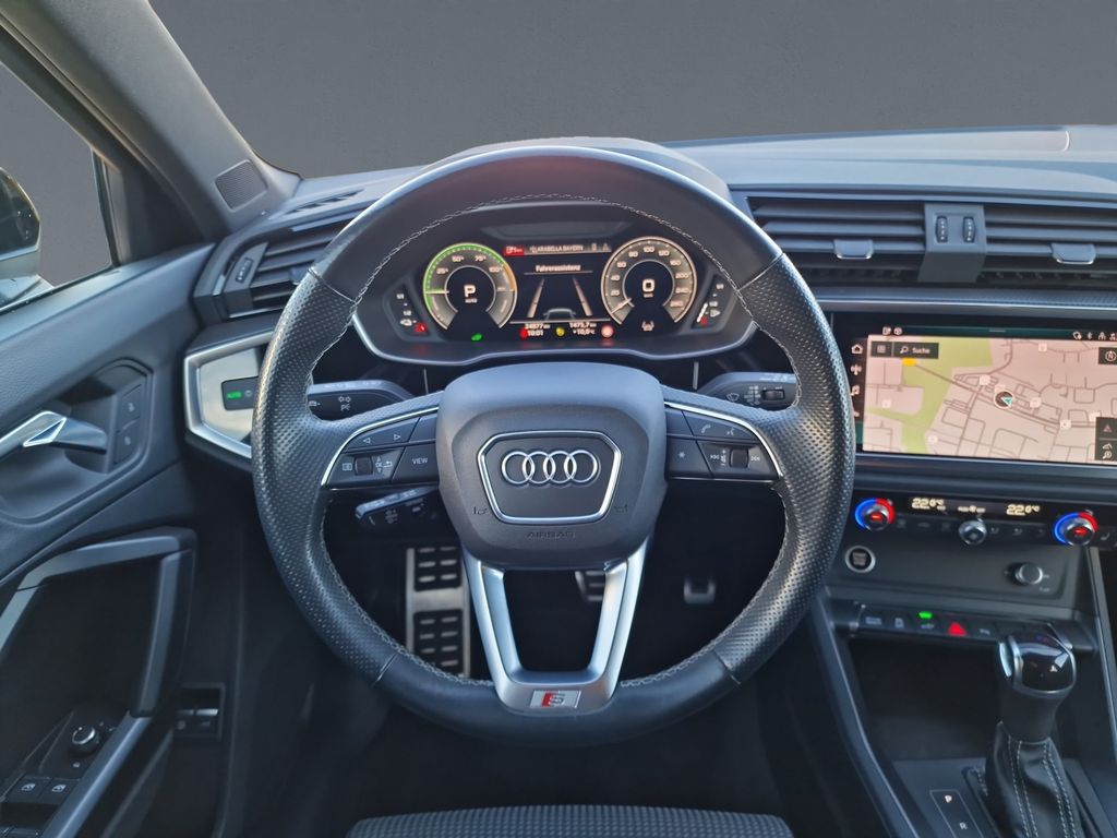 Audi Q3 2021