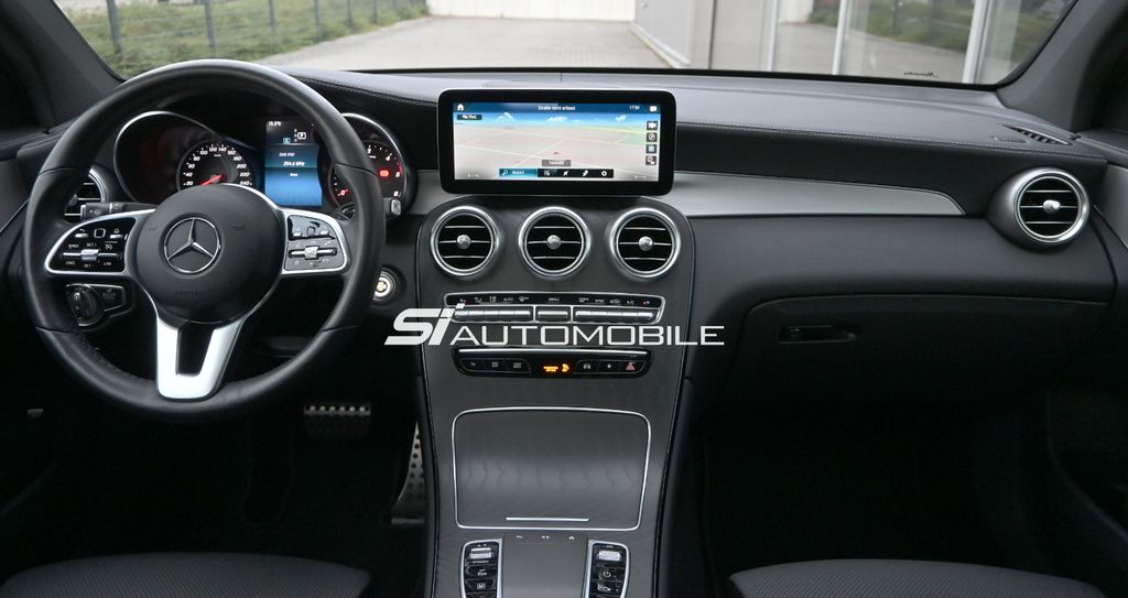 Mercedes-Benz GLC 300 2022