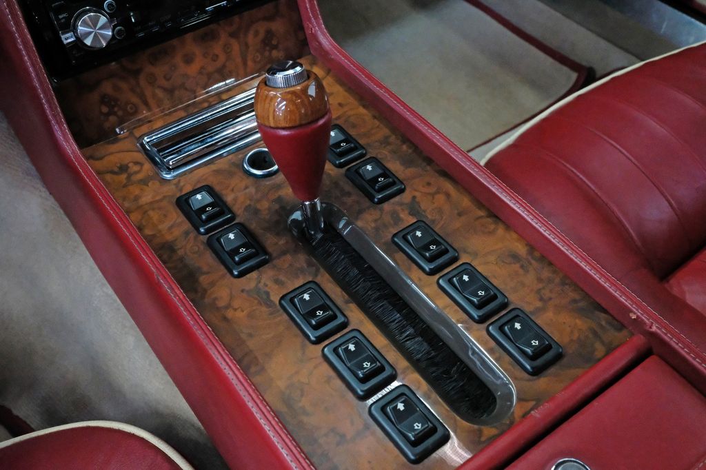 Aston Martin Lagonda 1986