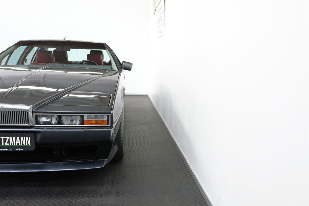 Aston Martin Lagonda 1986