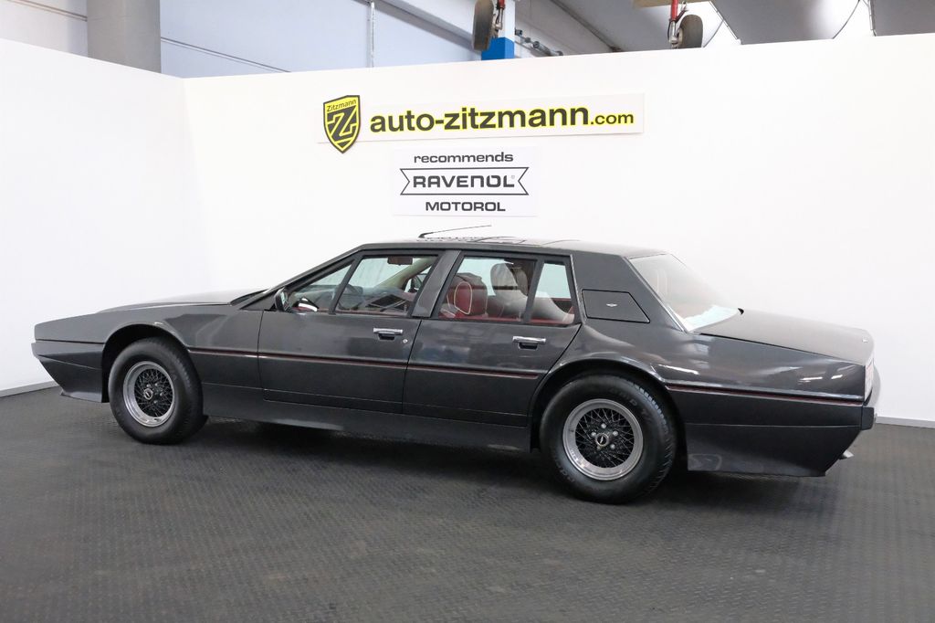 Aston Martin Lagonda 1986