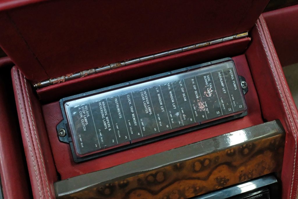 Aston Martin Lagonda 1986