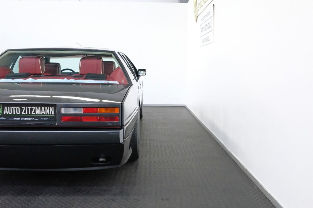 Aston Martin Lagonda 1986