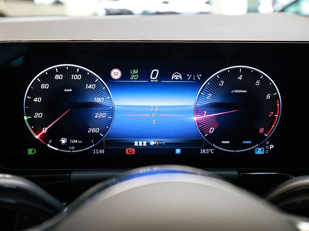 Mercedes-Benz GLA 180 2025