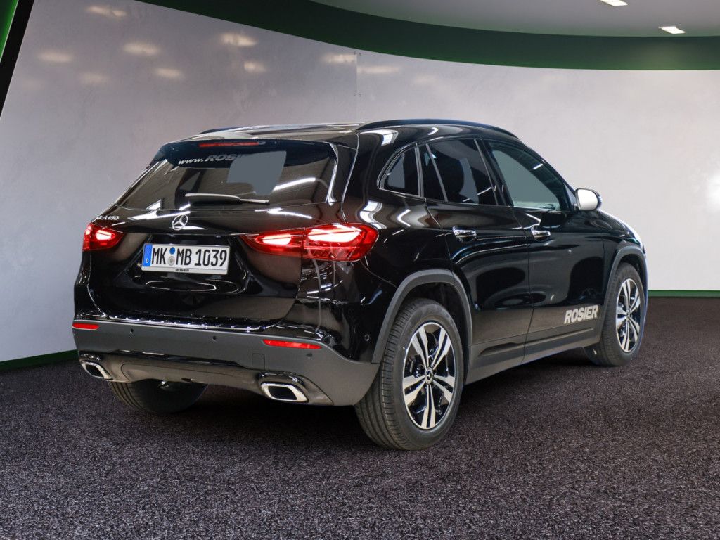 Mercedes-Benz GLA 180 2025