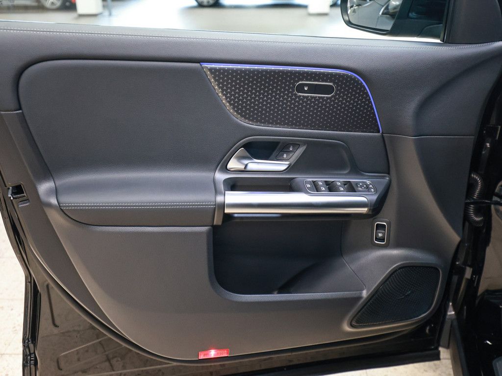 Mercedes-Benz GLA 180 2025