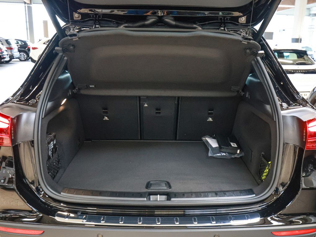 Mercedes-Benz GLA 180 2025