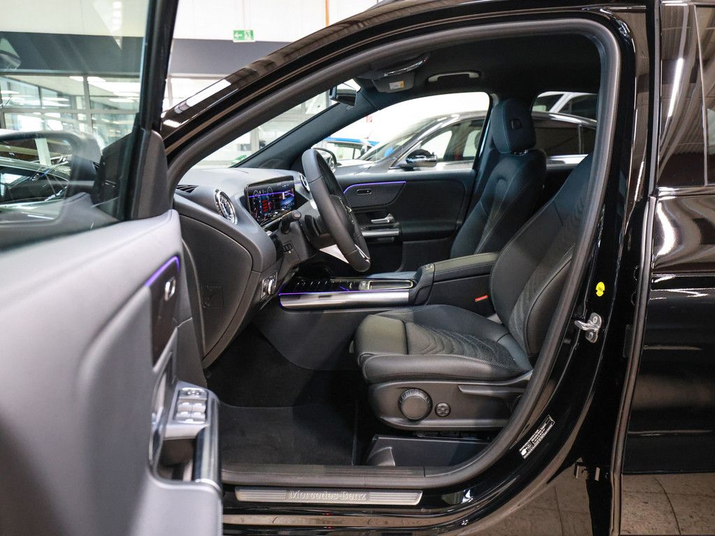 Mercedes-Benz GLA 180 2025