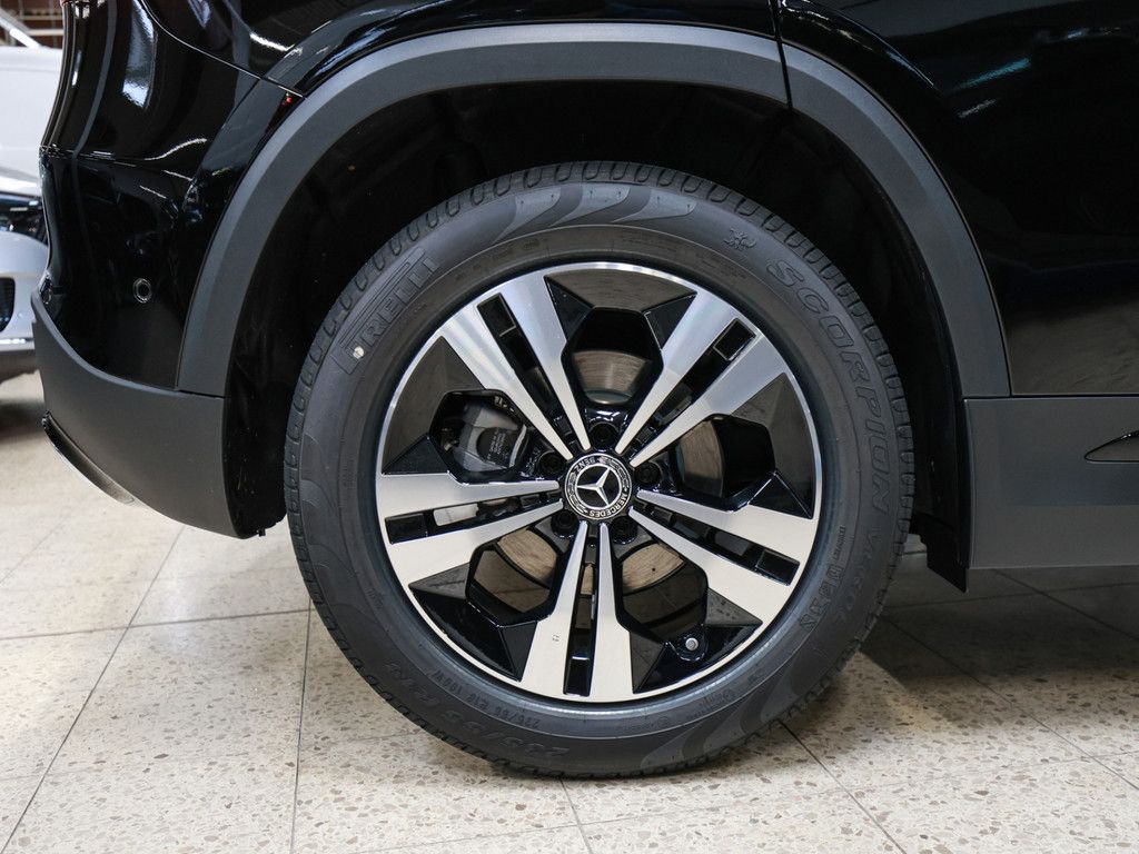 Mercedes-Benz GLA 180 2025