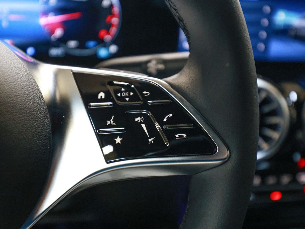 Mercedes-Benz GLA 180 2025