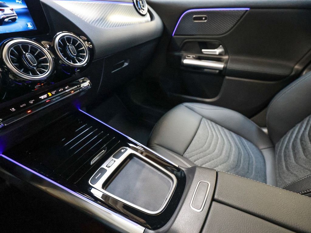 Mercedes-Benz GLA 180 2025
