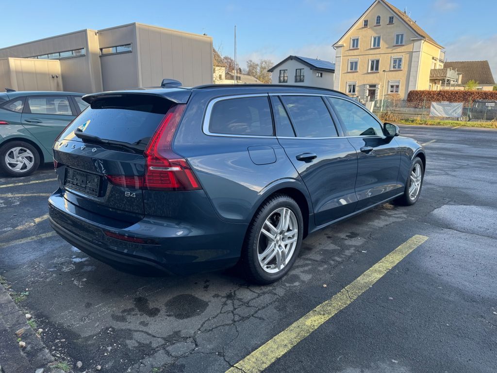 Volvo V60 2022