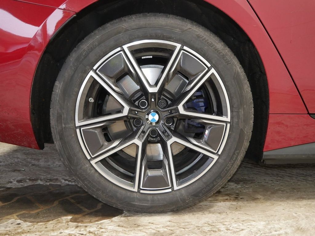 BMW i4 2025