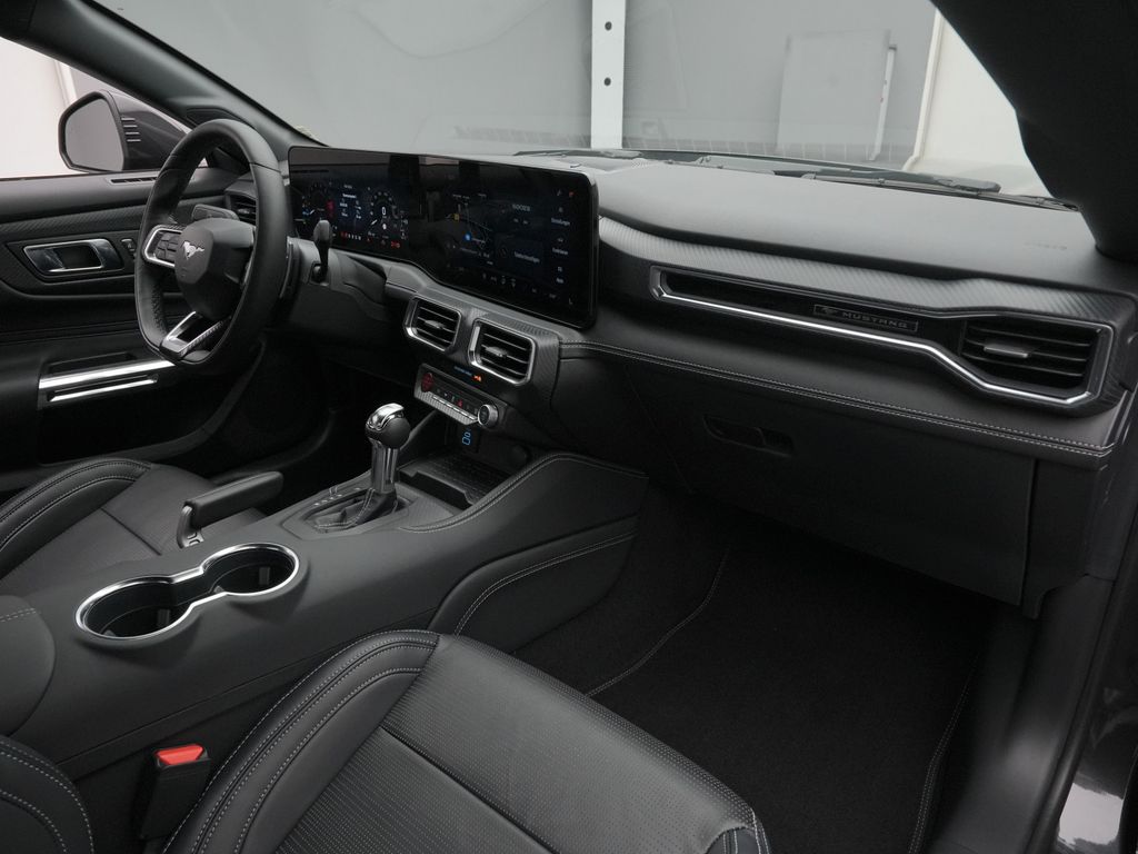 Ford Mustang 2025