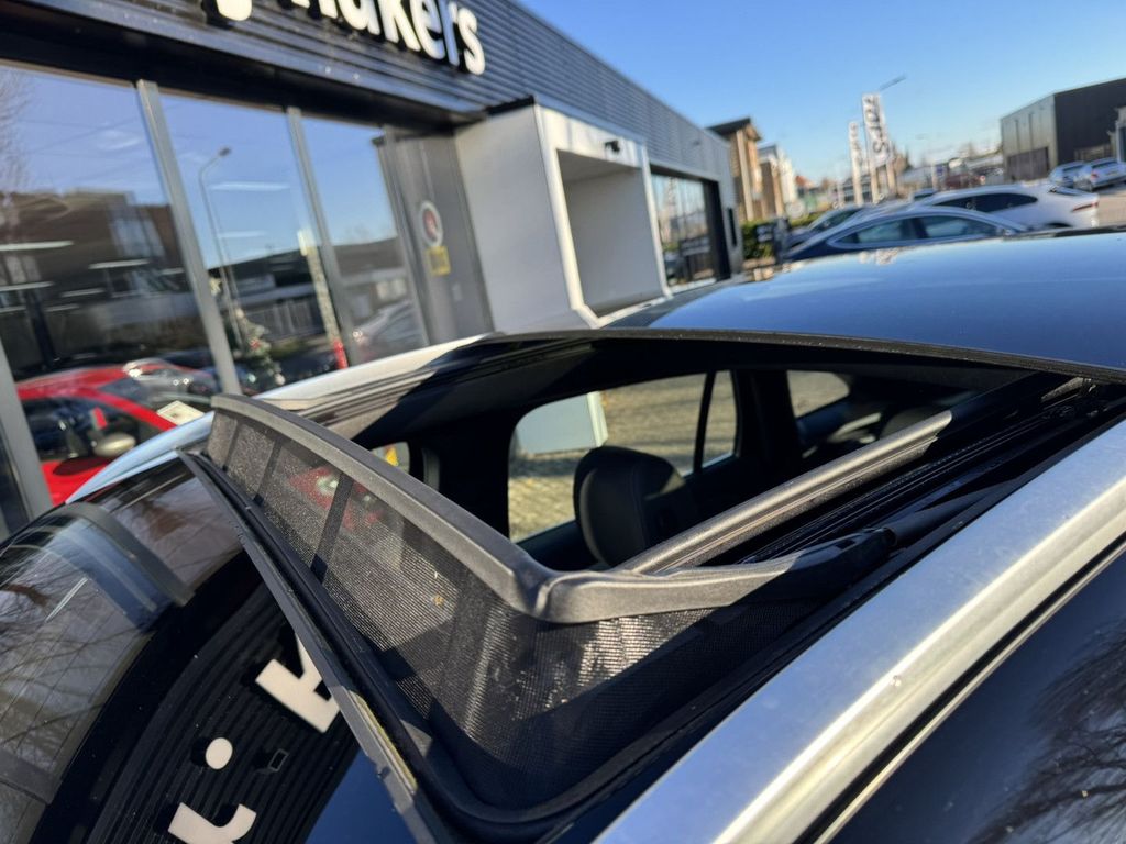 Mercedes-Benz EQA 2021