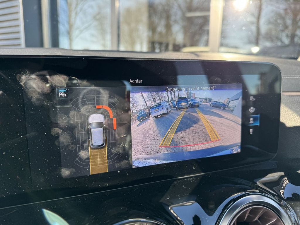 Mercedes-Benz EQA 2021