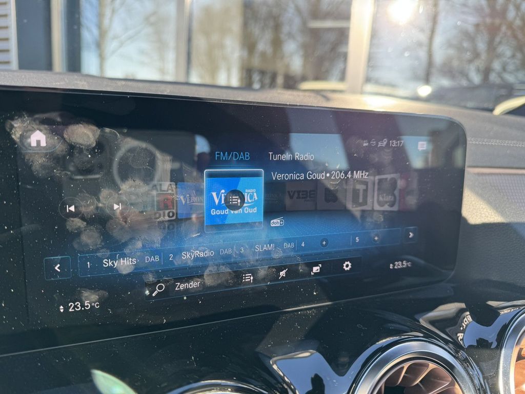 Mercedes-Benz EQA 2021