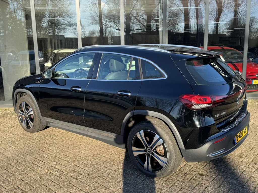 Mercedes-Benz EQA 2021