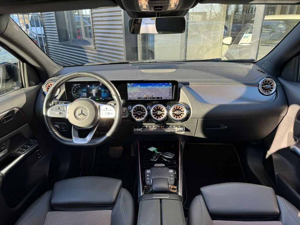 Mercedes-Benz EQA 2021