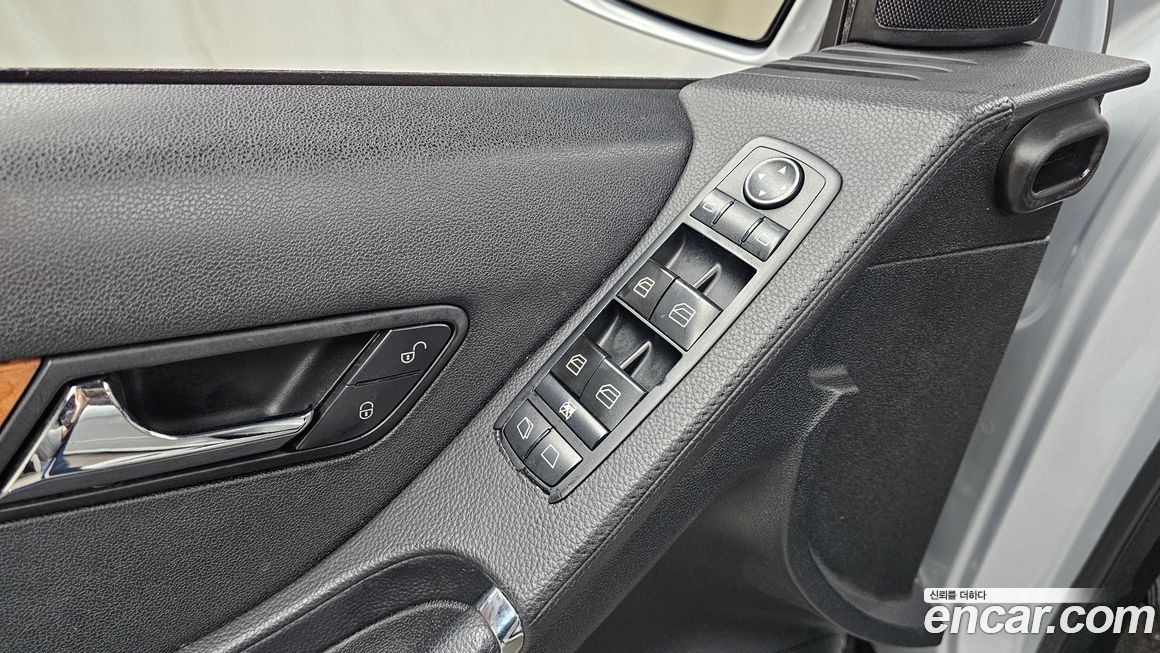 Mercedes-Benz R-Class 2006