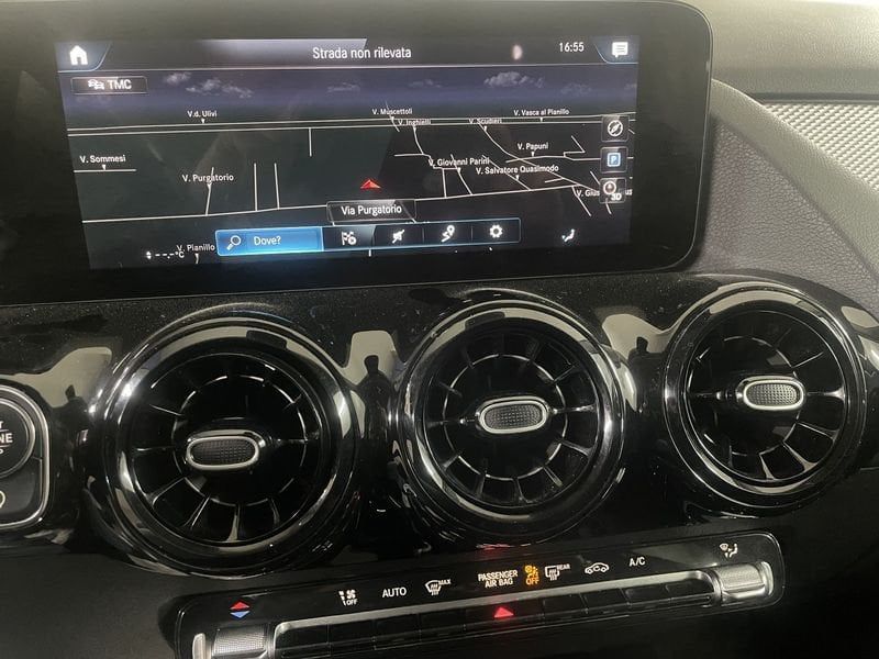 Mercedes-Benz GLA 200 2023