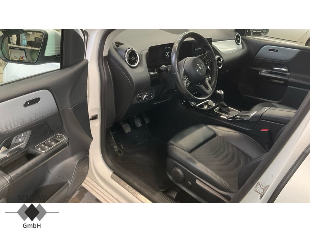 Mercedes-Benz B 180 2022