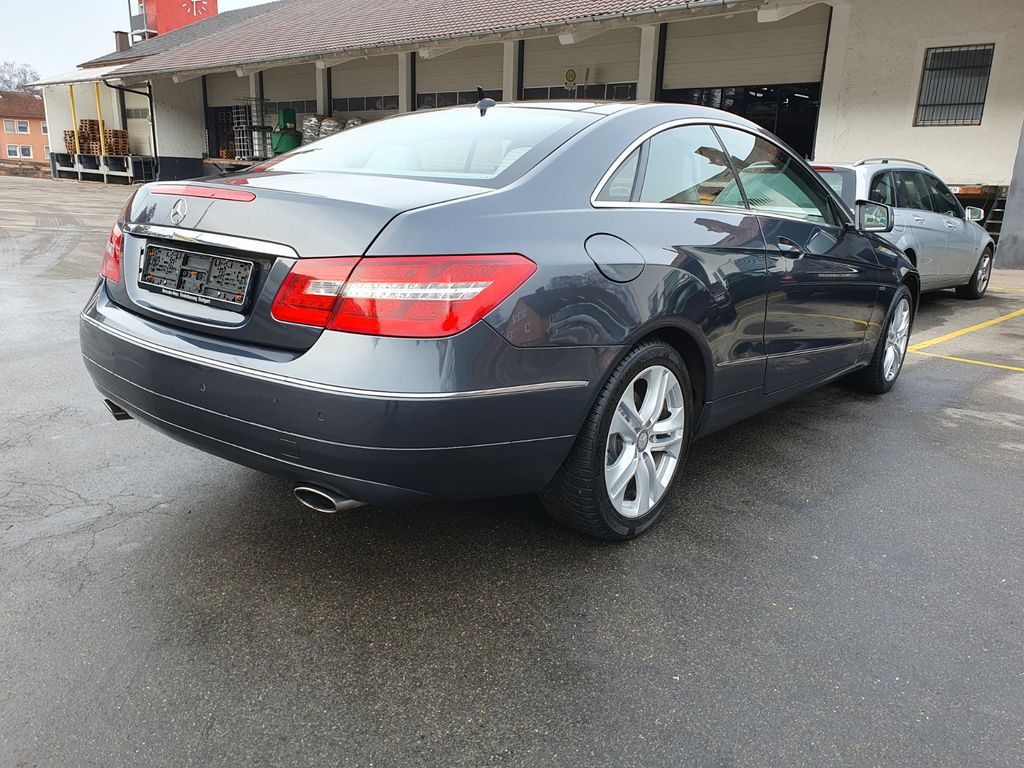 Mercedes-Benz E 350 2011