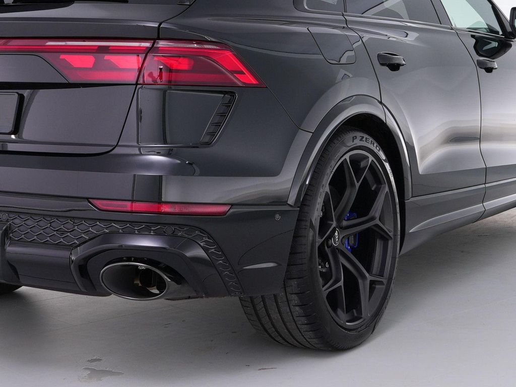 Audi RSQ8 2025