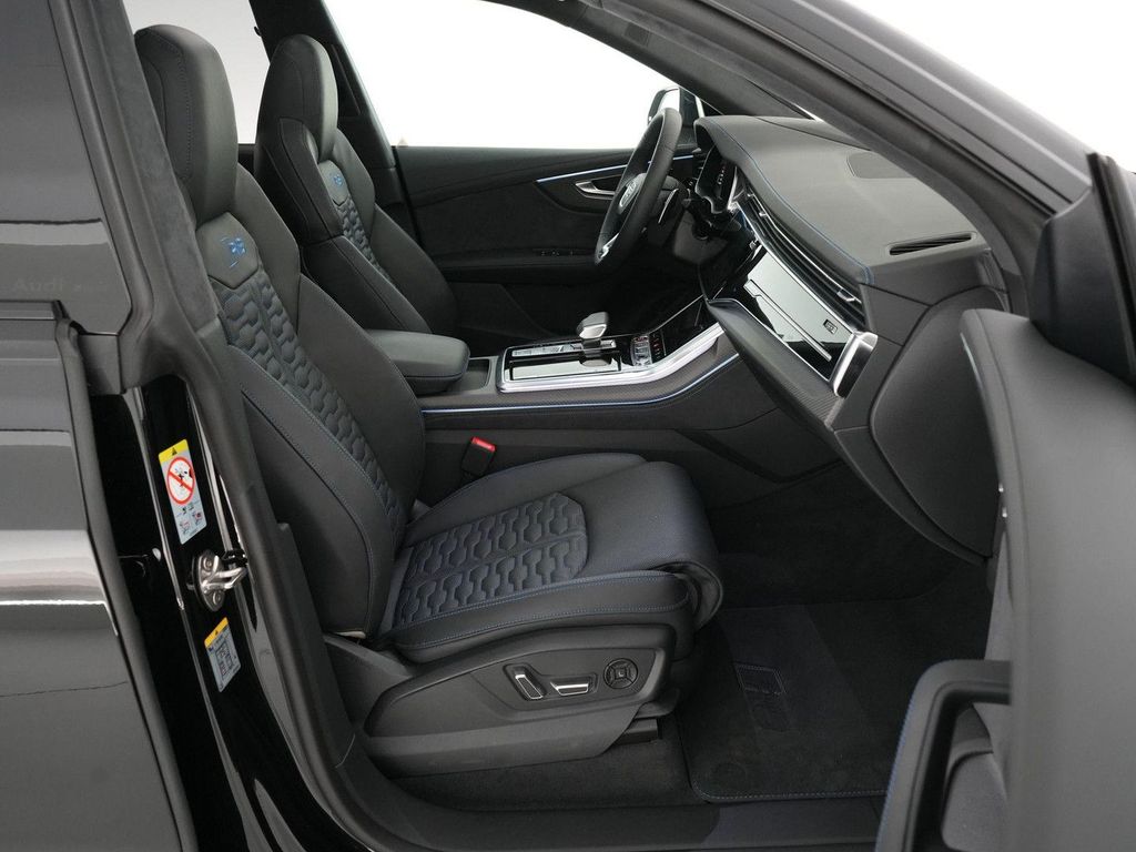 Audi RSQ8 2025