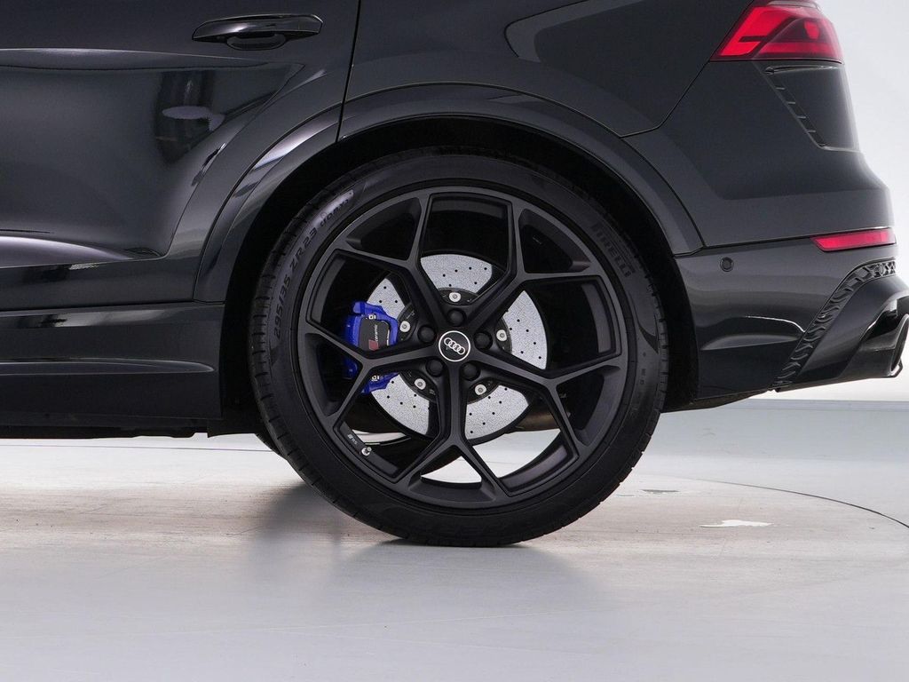 Audi RSQ8 2025
