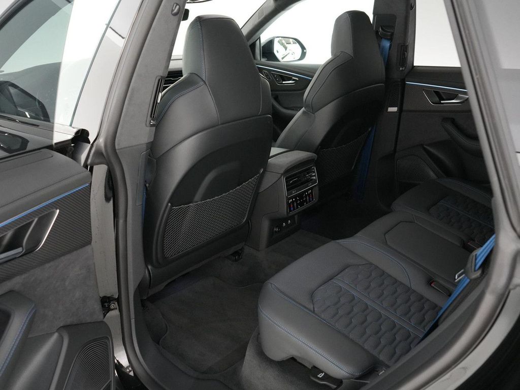 Audi RSQ8 2025